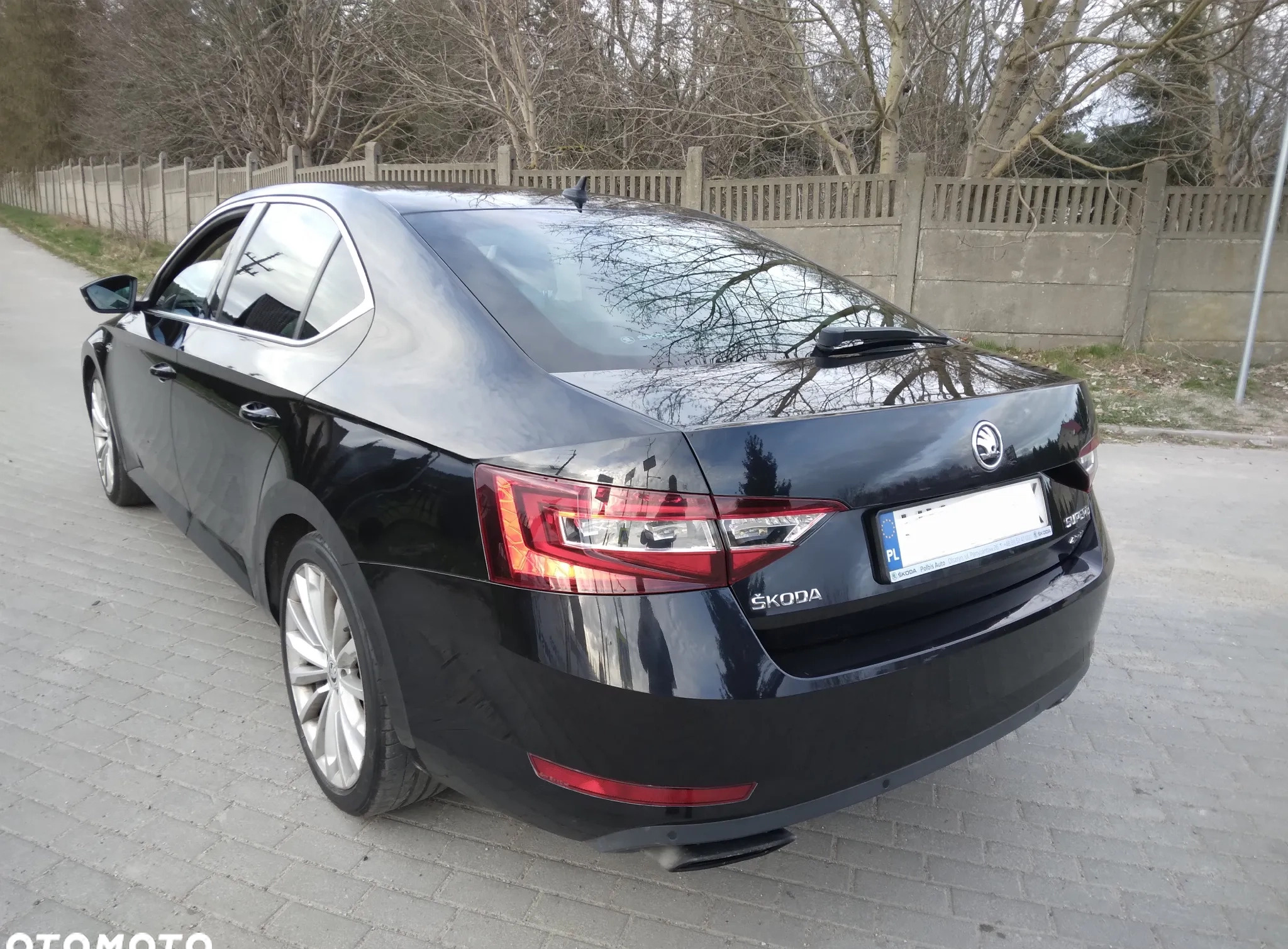 Skoda Superb cena 66900 przebieg: 330000, rok produkcji 2017 z Brzeziny małe 379